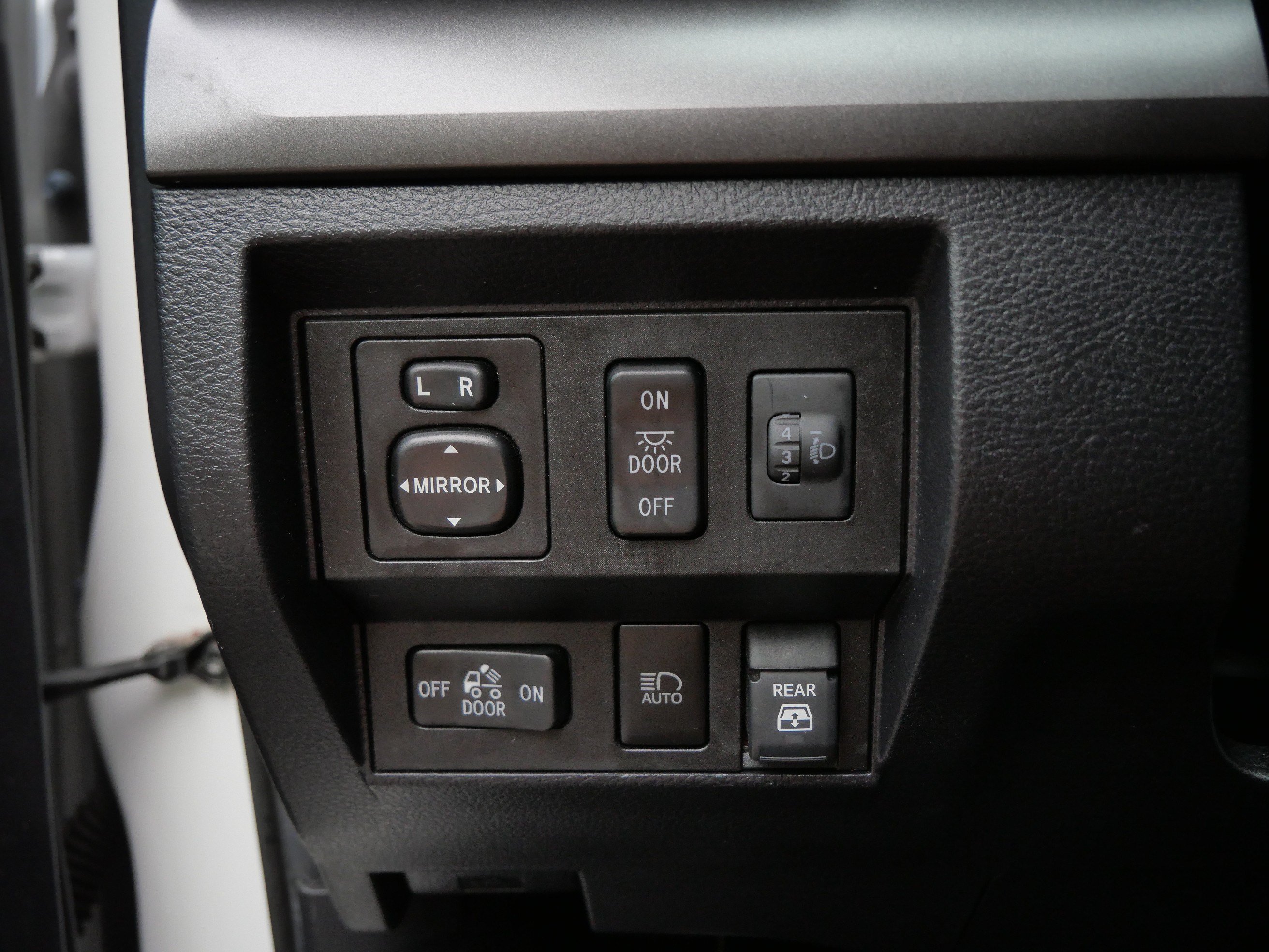 Certified 2021 Toyota Tundra SR5 AWD/4WD image 30
