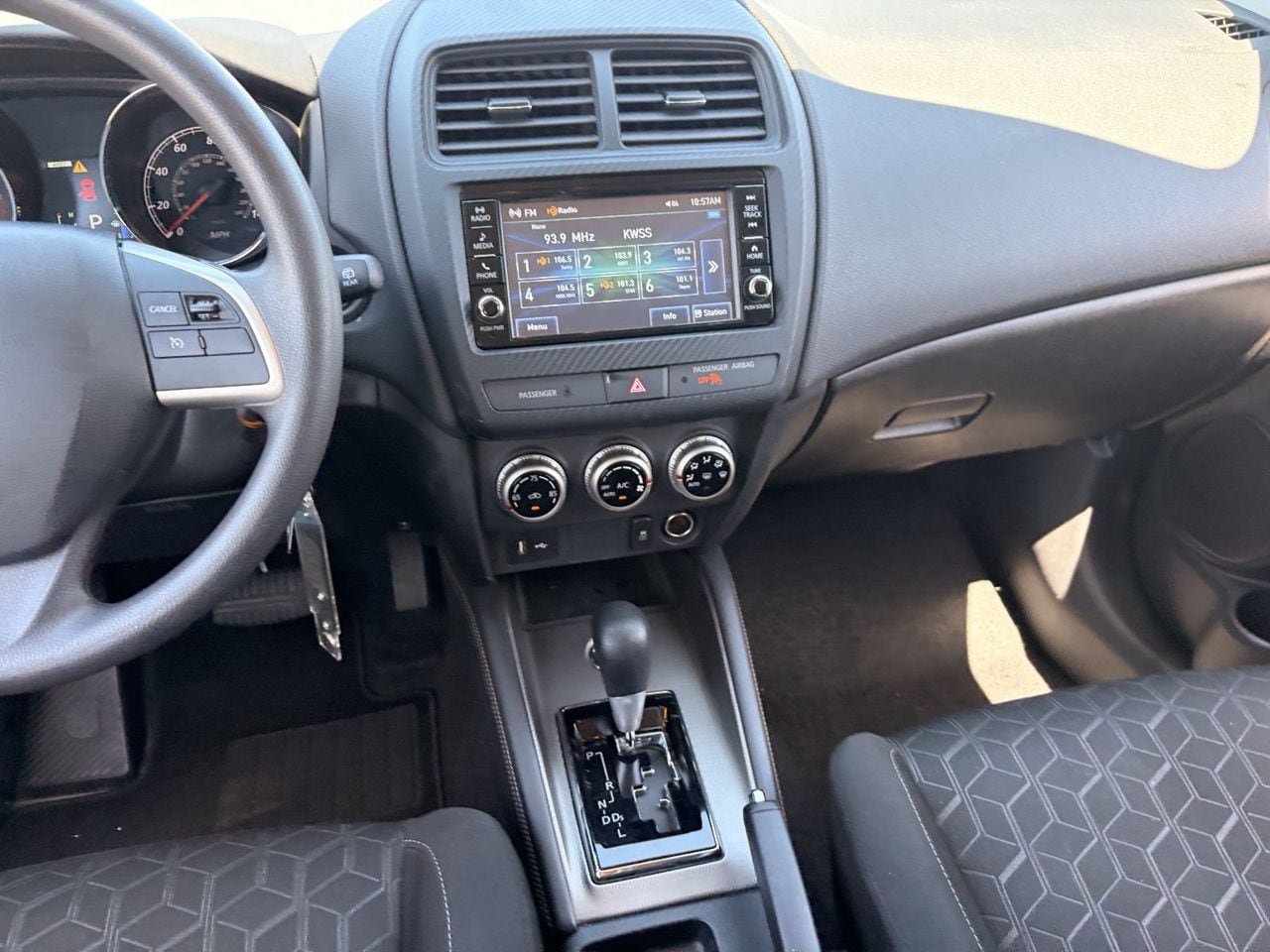Used 2024 Mitsubishi Outlander Sport ES AWD/4WD image 17