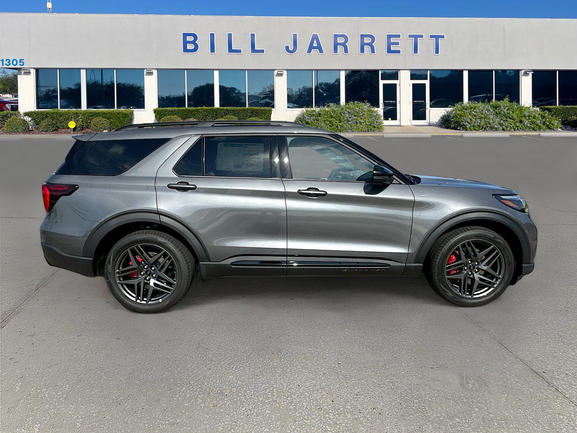 New 2026 Ford Explorer ST-Line w/ ST-Line Street Pack RWD image 3