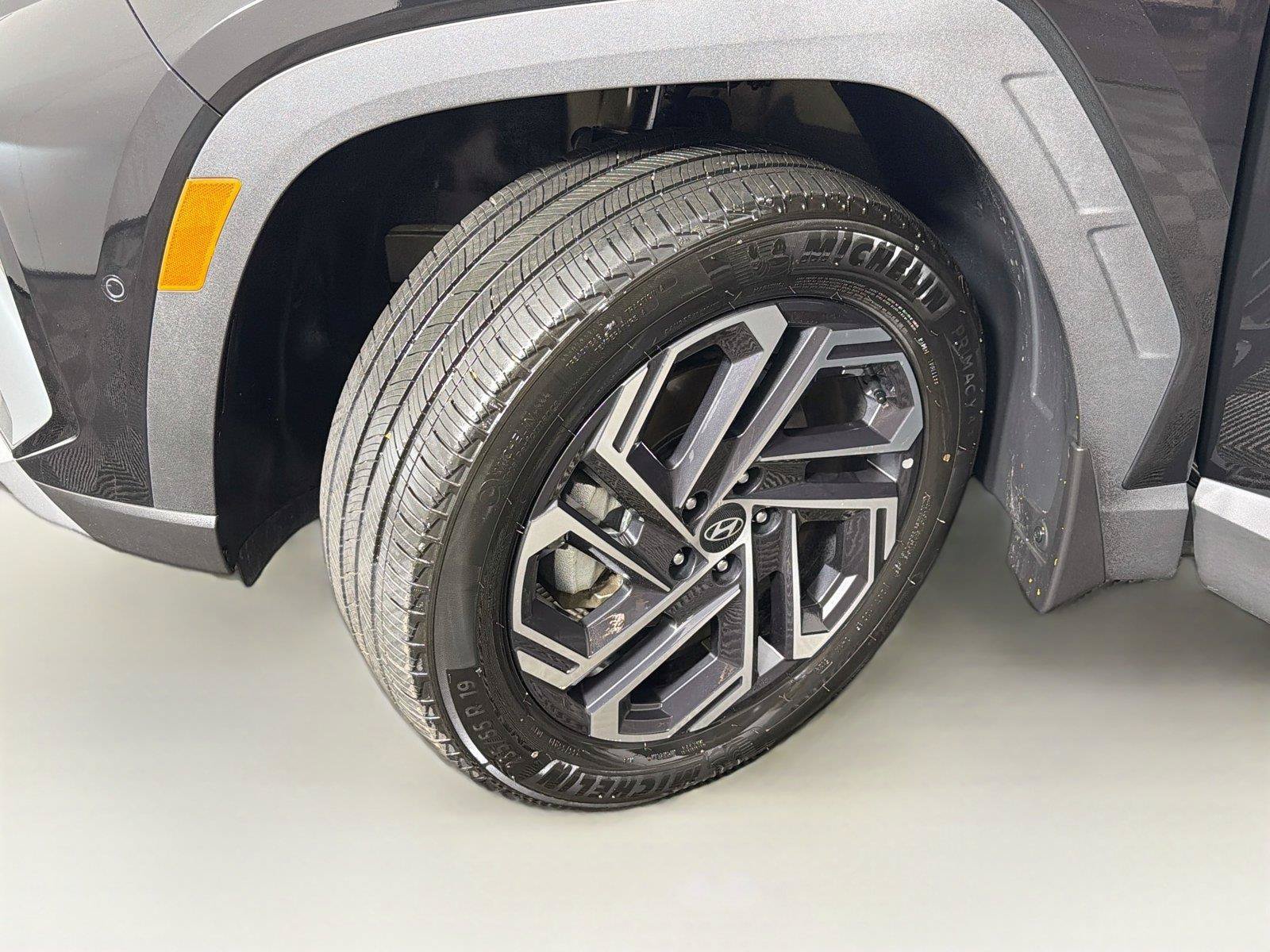 Used 2025 Hyundai Tucson Limited AWD/4WD image 38