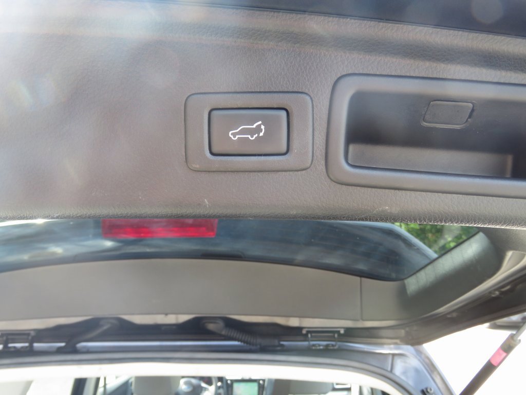 Used 2016 Subaru Forester 2.5i Touring w/ Eyesight & Navigation System image 19