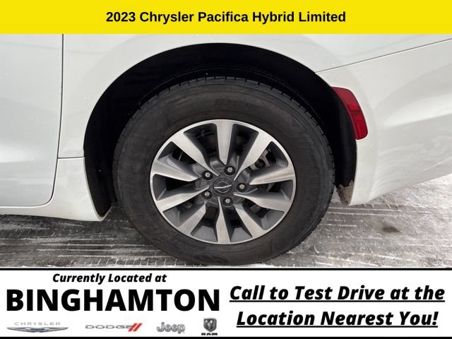 Used 2023 Chrysler Pacifica Limited FWD image 36