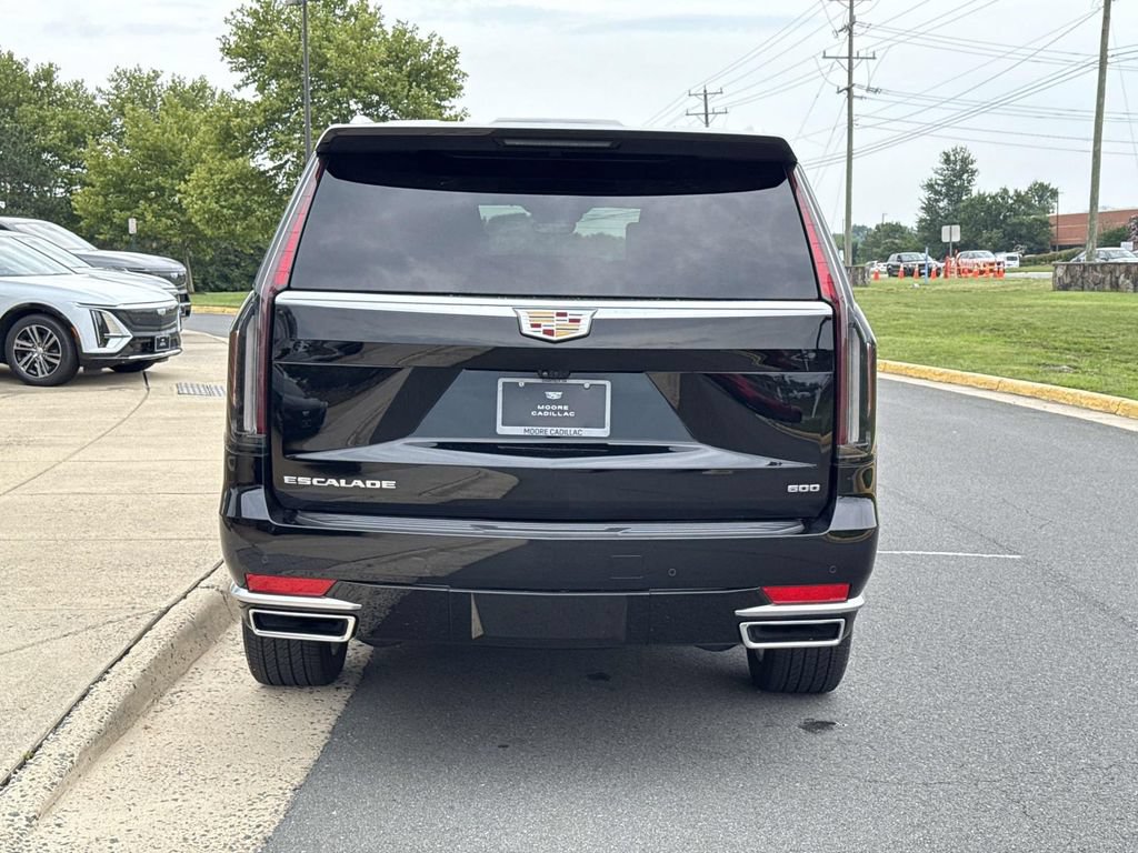 Used 2024 Cadillac Escalade ESV Premium Luxury w/ LPO, Floor Liner Package AWD/4WD image 24