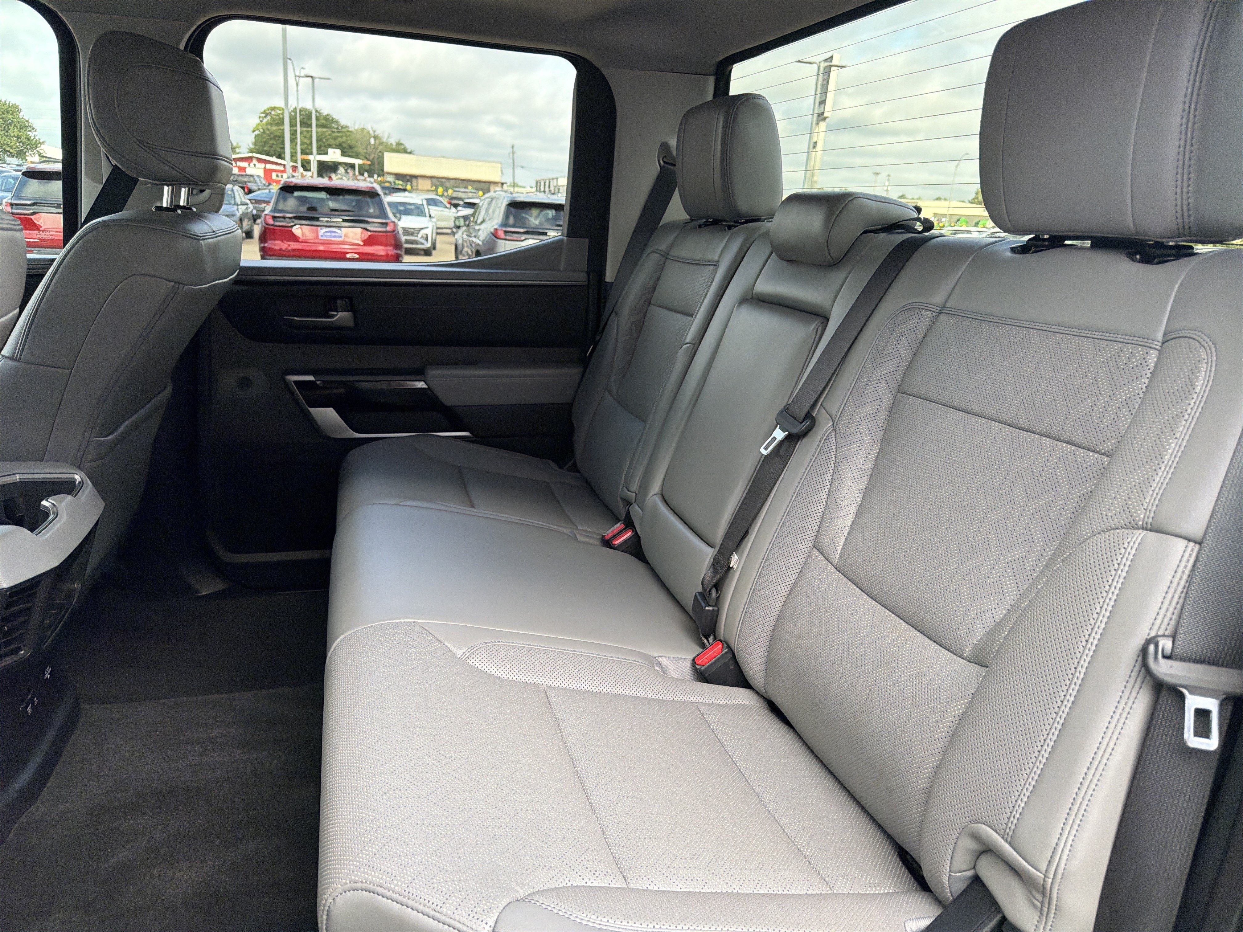 Used 2022 Toyota Tundra Limited RWD image 6