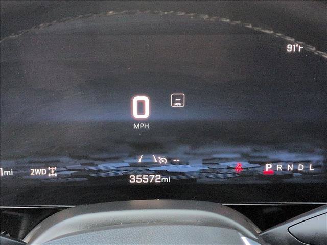 Used 2025 Chevrolet Suburban Z71 AWD/4WD image 11