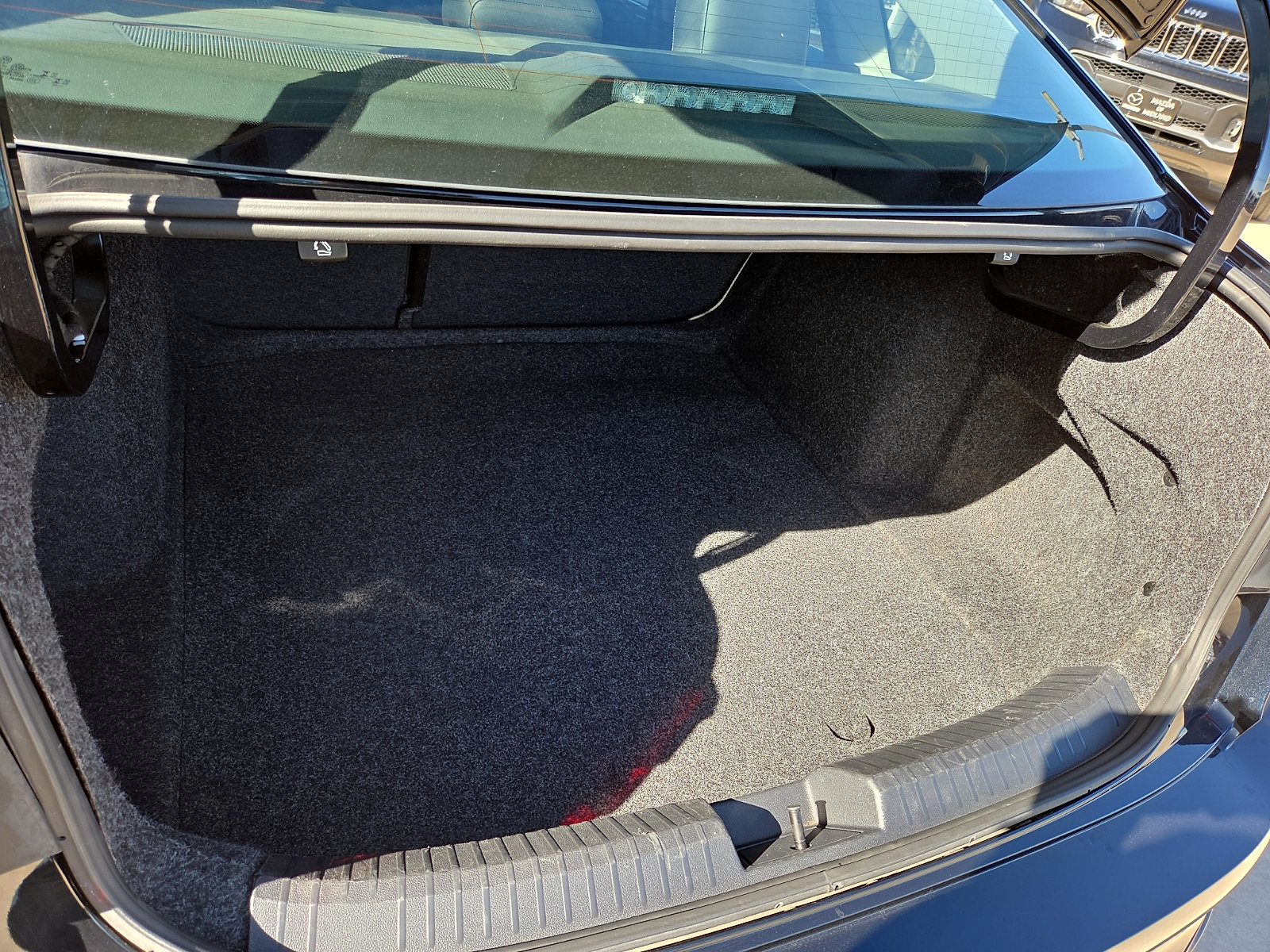 Used 2024 Volkswagen Jetta SE image 8