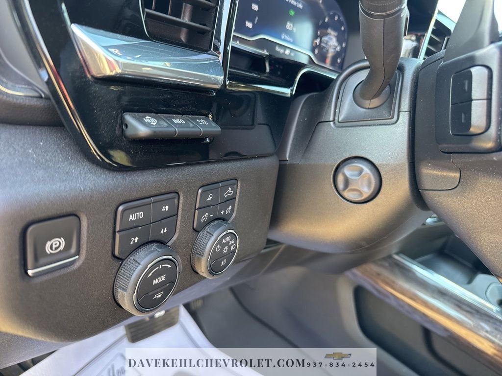 Used 2025 Chevrolet Silverado 1500 LTZ image 9