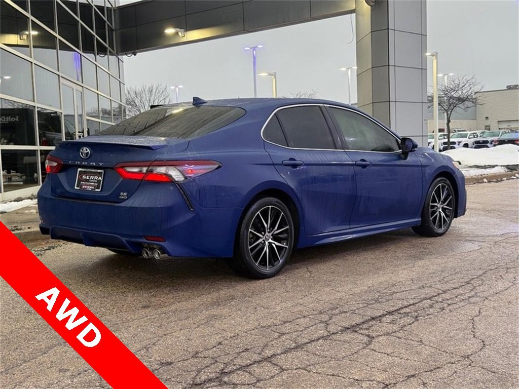 Used 2023 Toyota Camry SE image 3