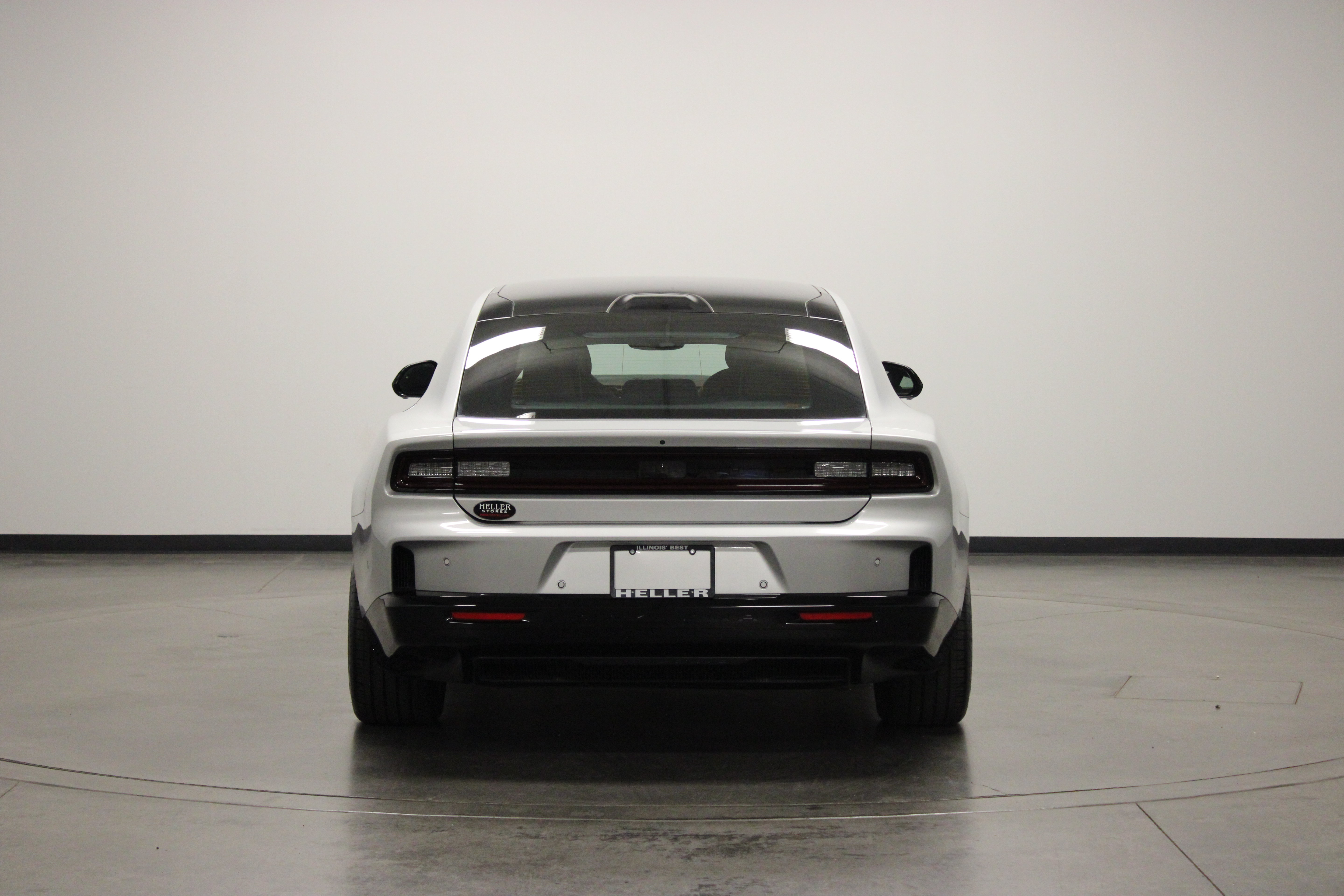 Used 2024 Dodge Charger Daytona R/T w/ Plus Group AWD/4WD image 7
