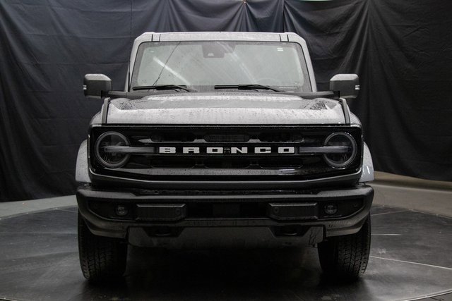 Used 2023 Ford Bronco Outer Banks image 4