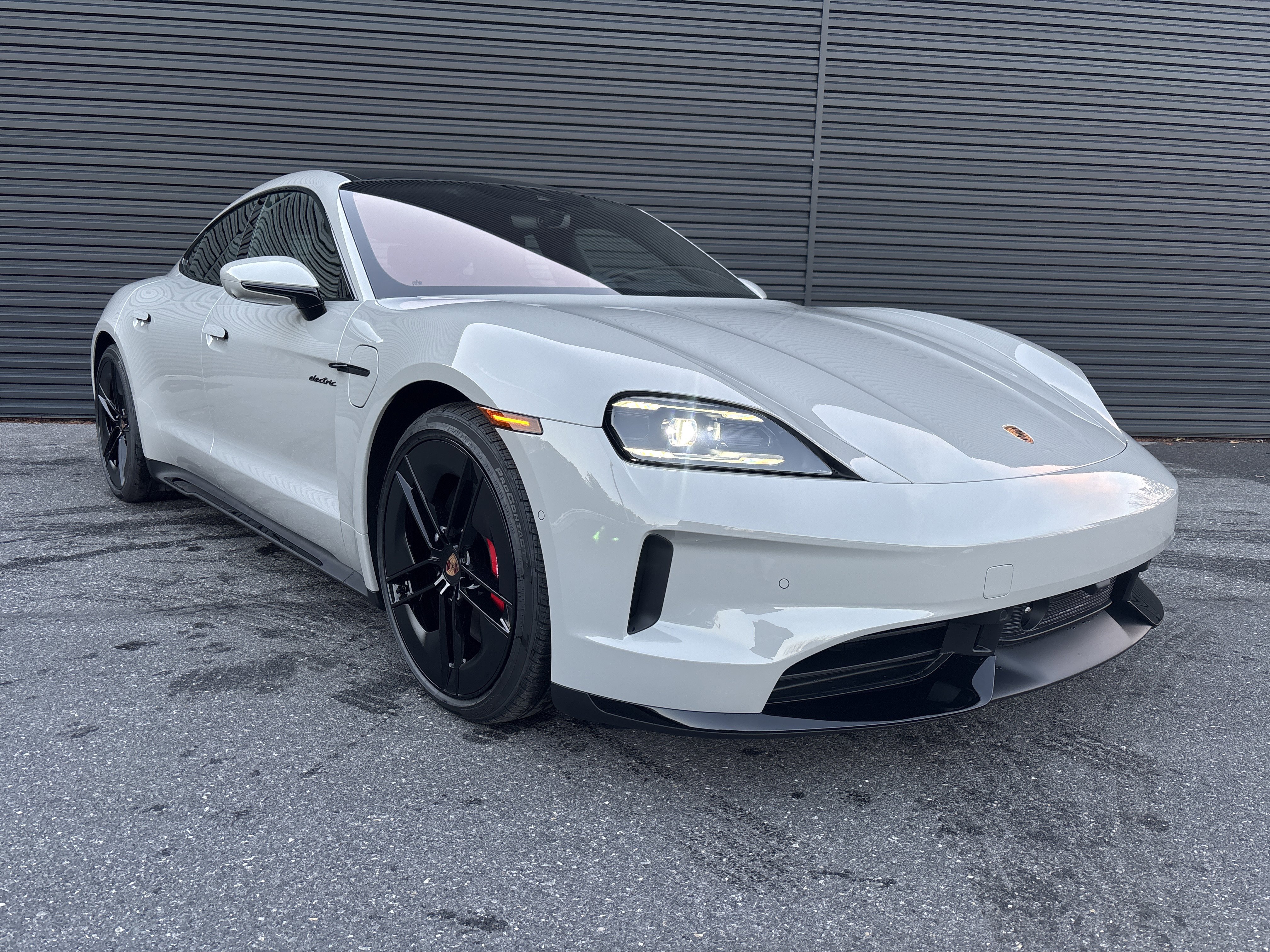 New 2026 Porsche Taycan GTS AWD/4WD image 8