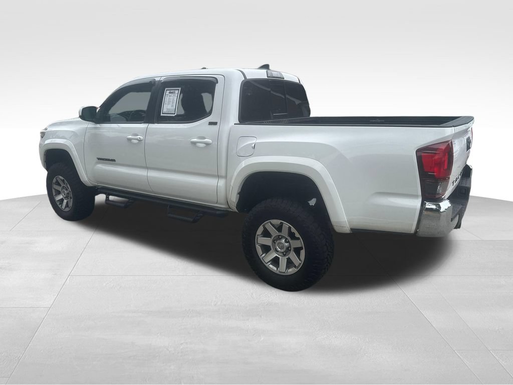 Used 2019 Toyota Tacoma SR5 RWD image 18