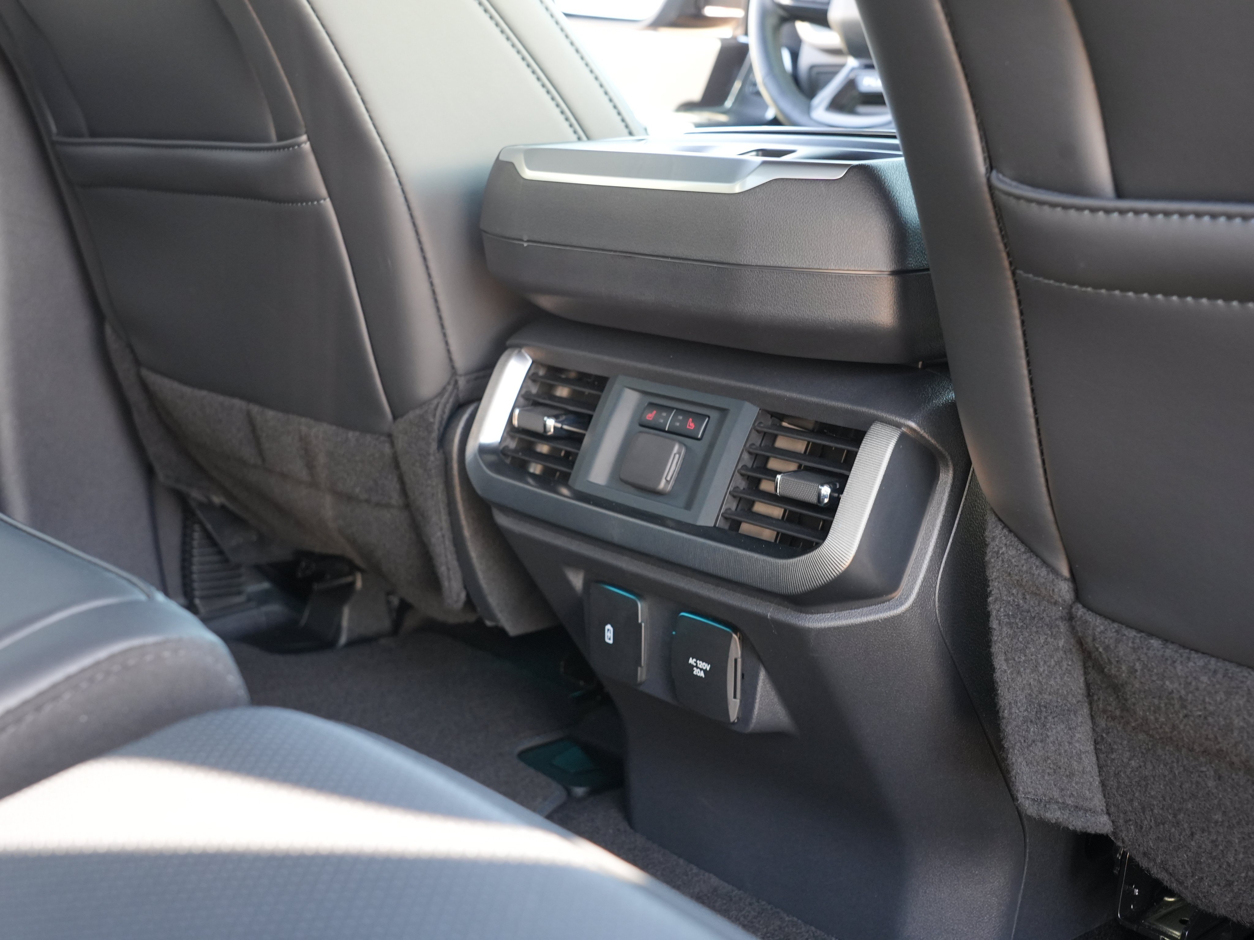 Used 2025 Ford F150 Platinum AWD/4WD image 33