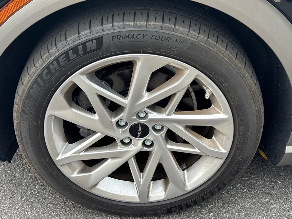 Used 2025 Genesis GV60 Advanced AWD/4WD image 11