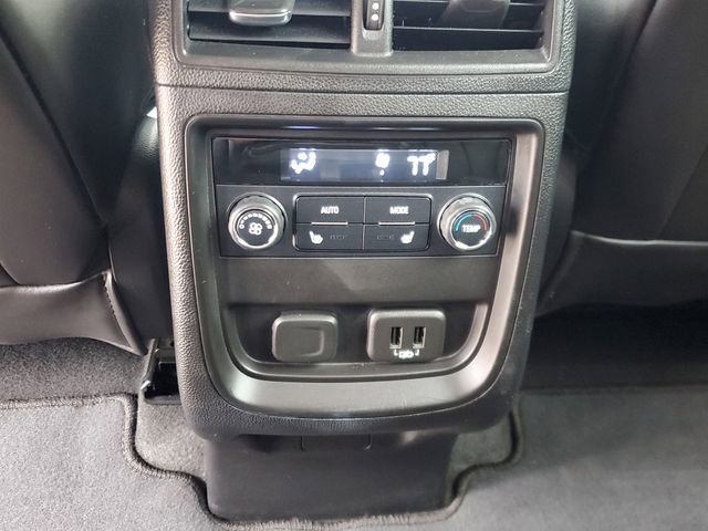 Used 2019 Buick Envision Essence FWD image 11