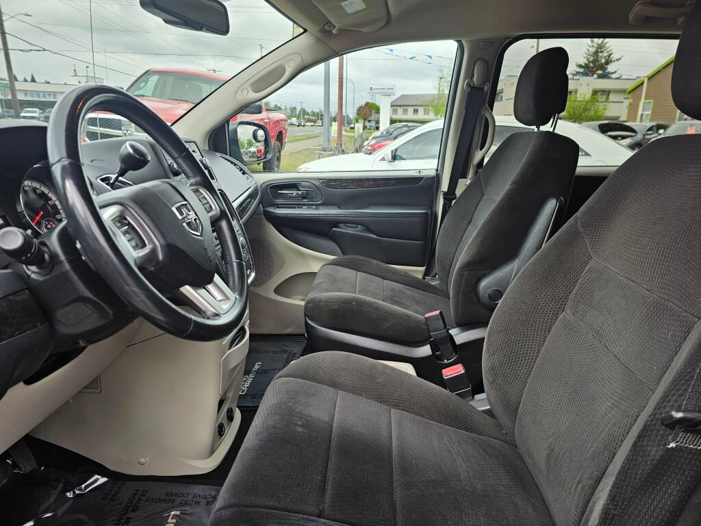 Used 2013 Dodge Grand Caravan SE FWD image 23