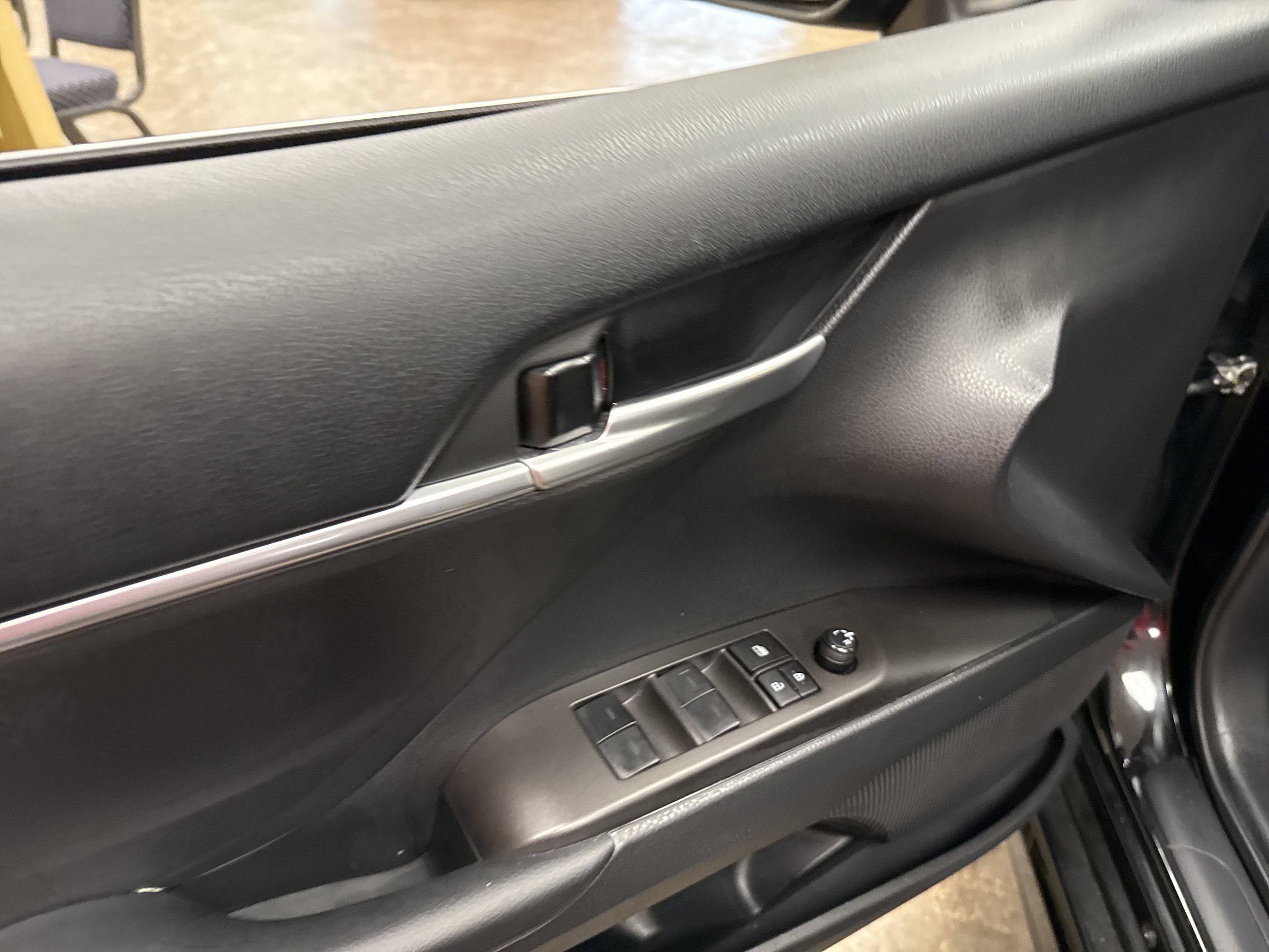 Used 2023 Toyota Camry SE FWD image 23
