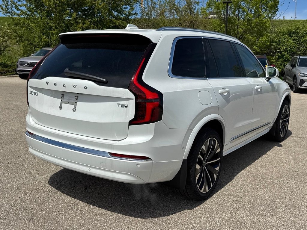 New 2026 Volvo XC90 T8 Plus w/ Protection Package AWD/4WD image 4