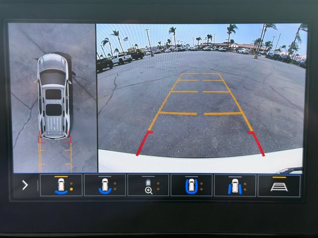 Used 2021 Chevrolet Traverse RS w/ LPO, 'HIT The Road' Package FWD image 13