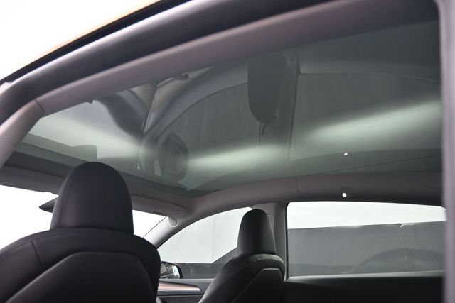Used 2024 Tesla Model Y Long Range AWD/4WD image 13