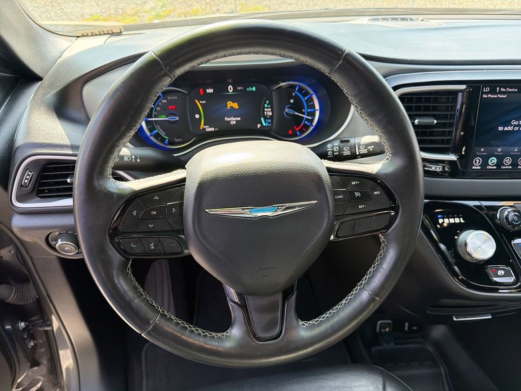 Used 2020 Chrysler Pacifica Touring-L w/ S Appearance Package FWD image 11
