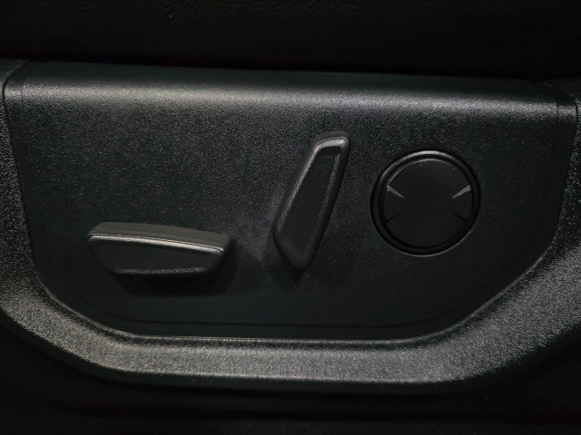 Used 2020 Ford F250 Lariat w/ Lariat Ultimate Package image 33