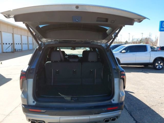 Used 2025 Chevrolet Traverse LT w/ Enhanced Driving Package image 31