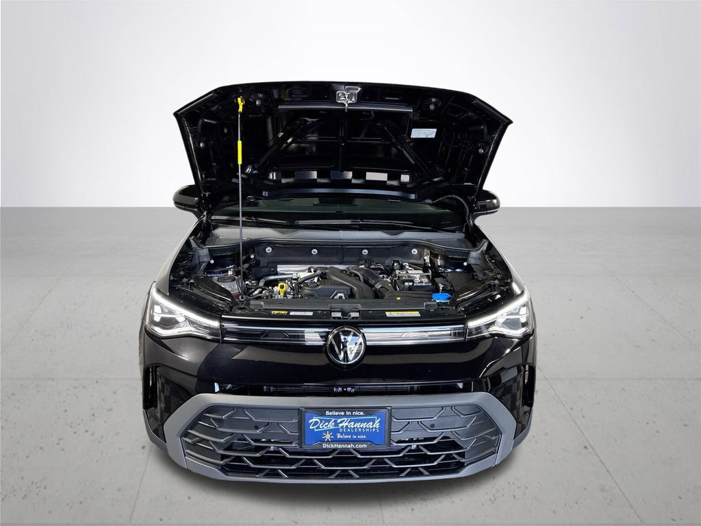 New 2025 Volkswagen Taos SE image 22
