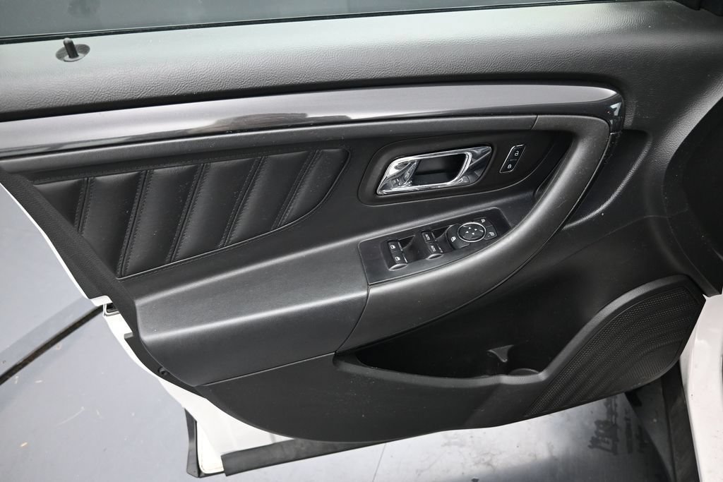 Used 2017 Ford Taurus SHO AWD/4WD image 17