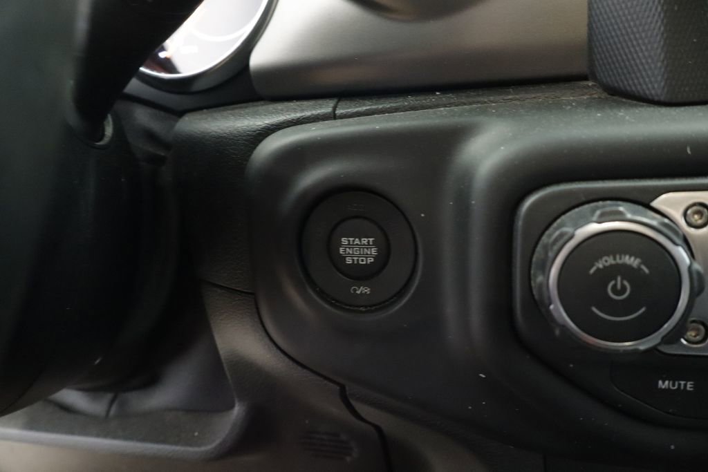 Used 2020 Jeep Gladiator Sport w/ Quick Order Package 24S AWD/4WD image 31