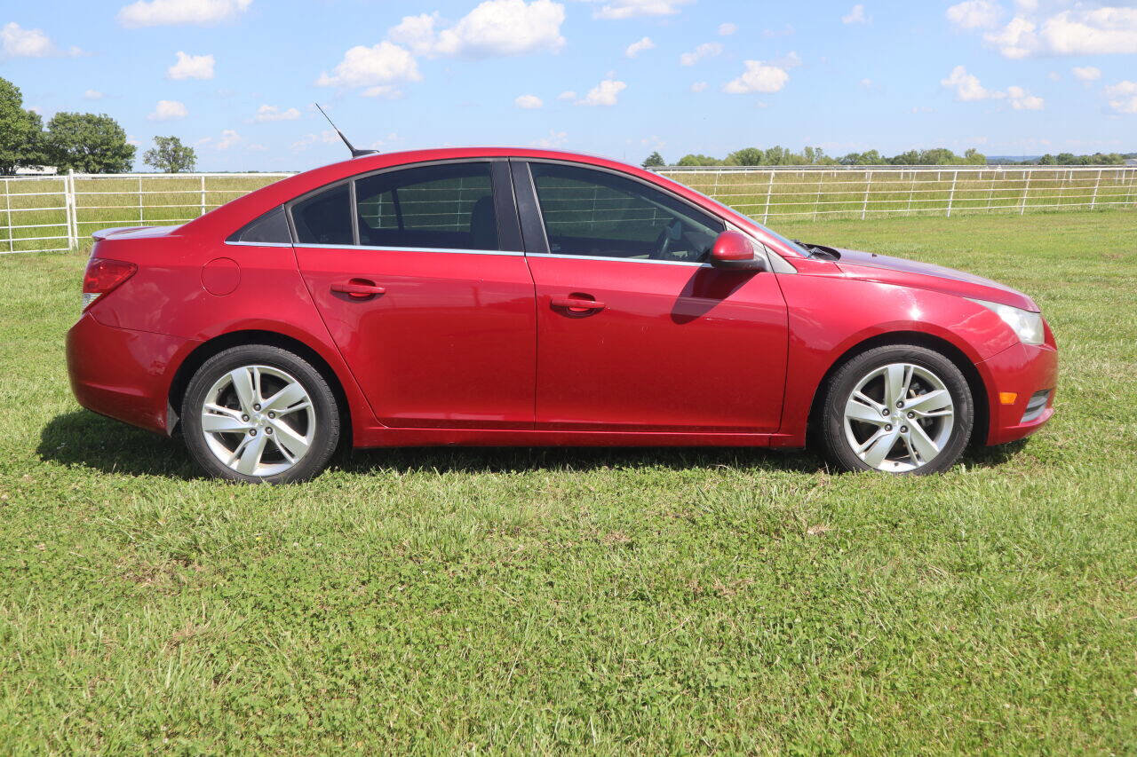 Used 2014 Chevrolet Cruze Diesel w/ Enhanced Safety Package image 11