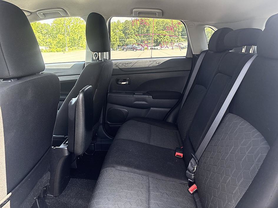 Used 2021 Mitsubishi Outlander Sport ES FWD image 18