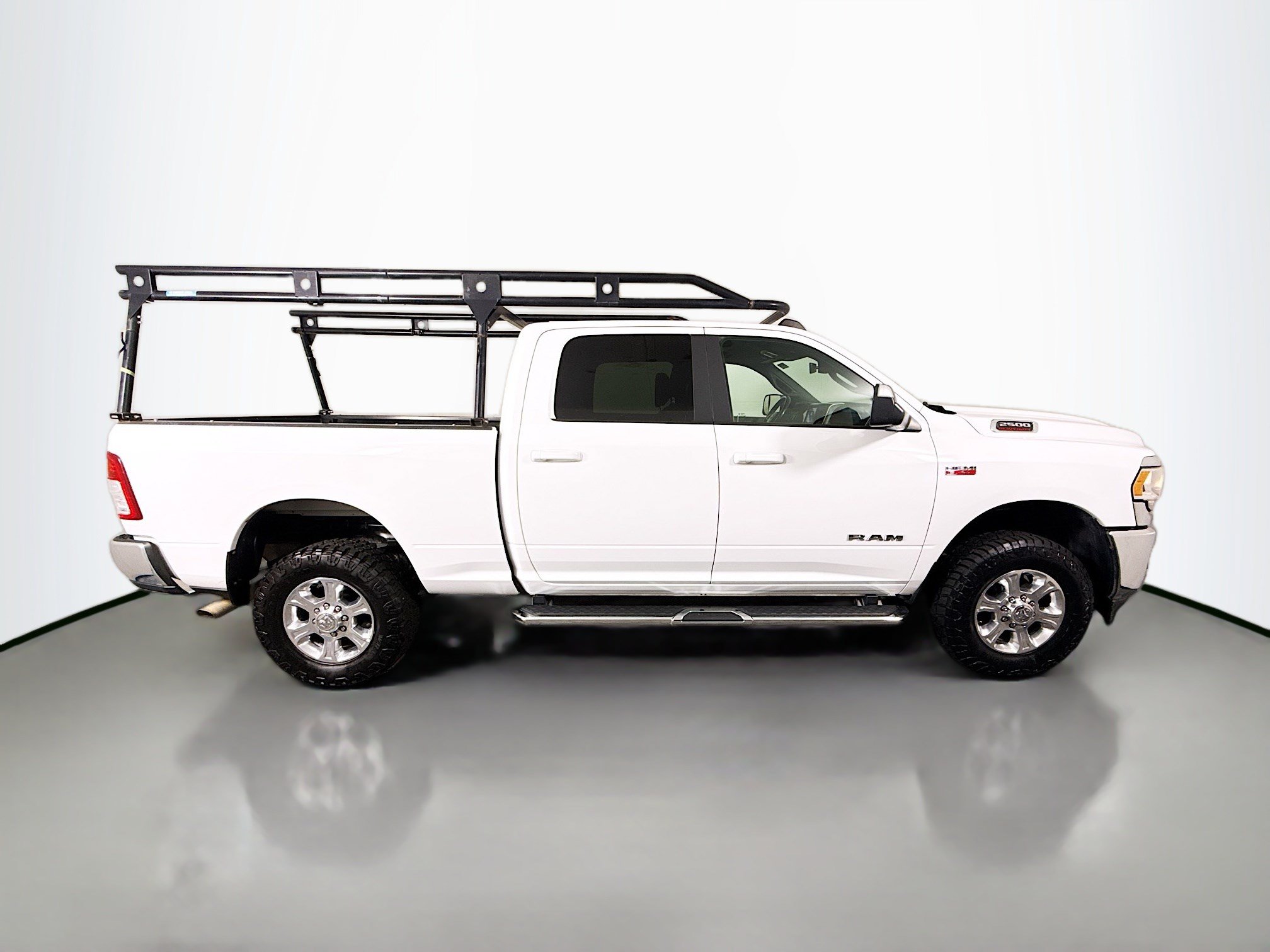 Used 2021 RAM 2500 Big Horn w/ Level 1 Equipment Group AWD/4WD image 11