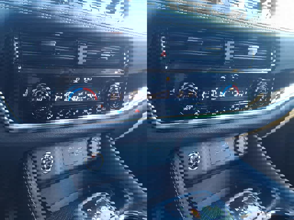 Certified 2023 Nissan Rogue SL w/ SL Premium Package image 20