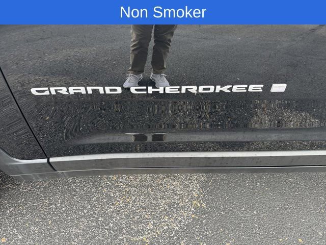 Used 2024 Jeep Grand Cherokee Limited image 10