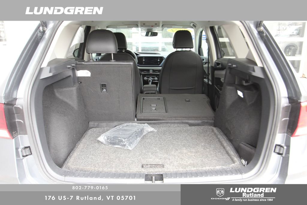 Used 2024 Volkswagen Taos SE image 40