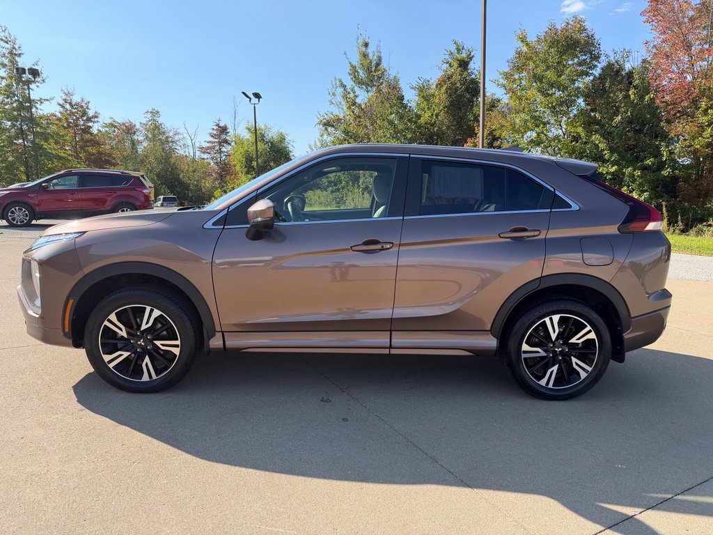 Used 2024 Mitsubishi Eclipse Cross SEL AWD/4WD image 2