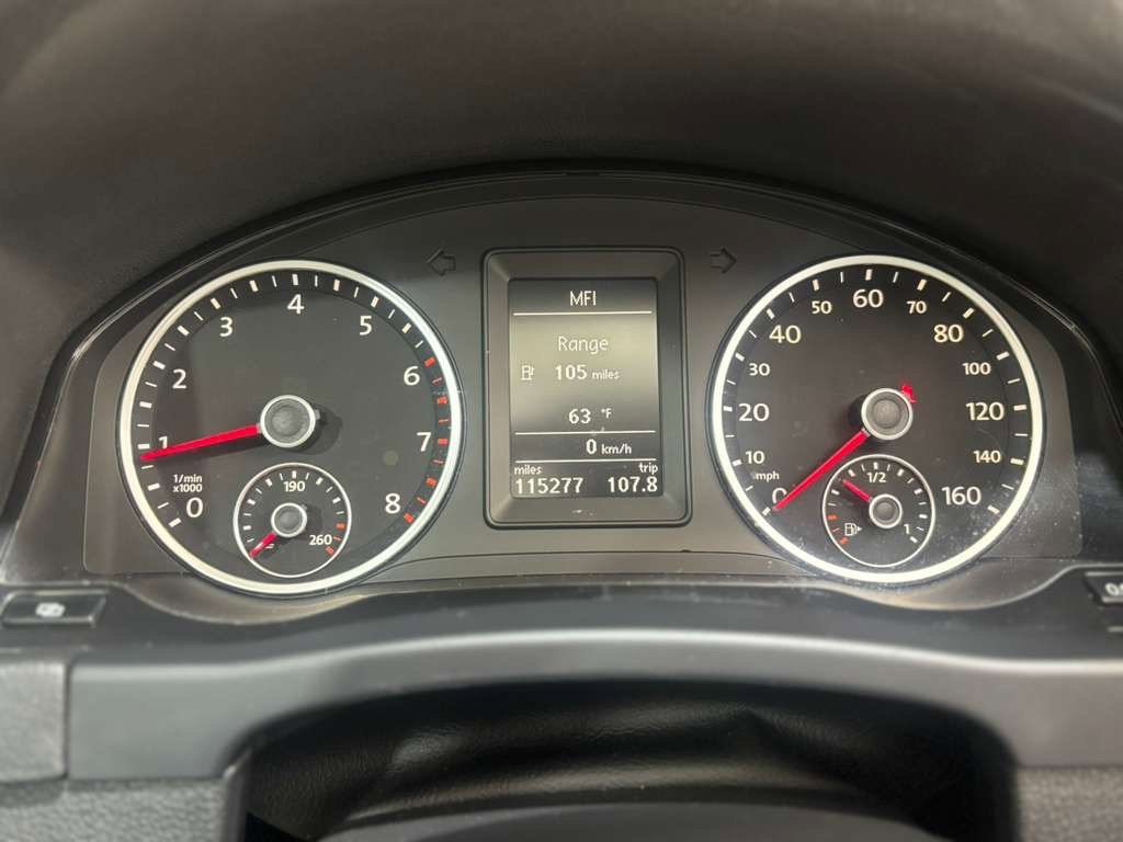 Used 2011 Volkswagen Tiguan S image 23
