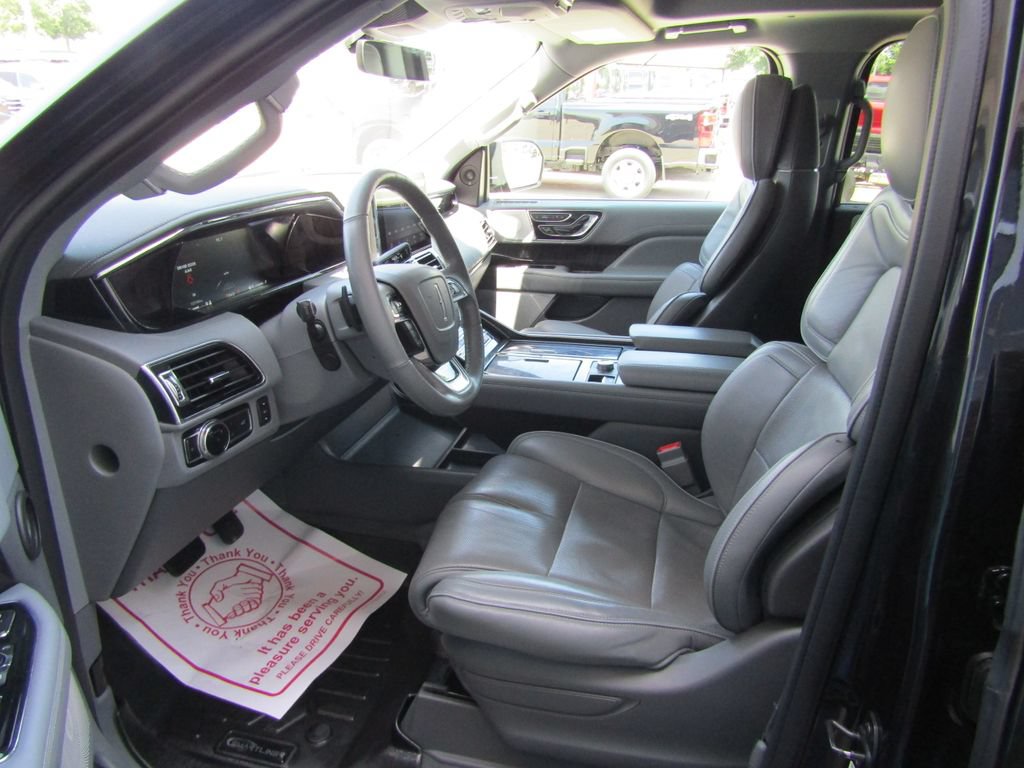 Used 2019 Lincoln Navigator Reserve w/ Cargo Package AWD/4WD image 27