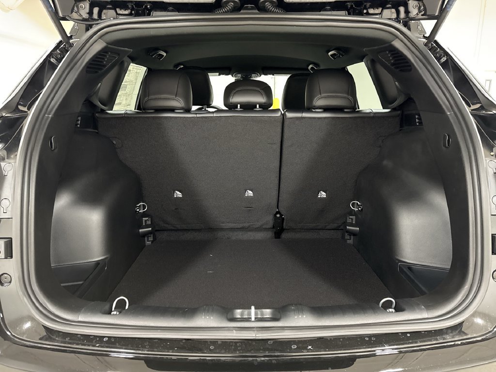 New 2026 Jeep Compass Latitude AWD/4WD image 22