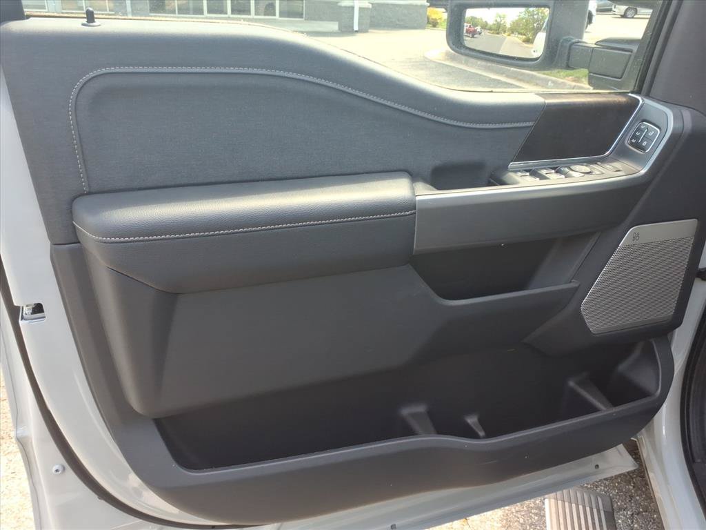 New 2026 Ford F250 4x4 Crew Cab Super Duty image 9