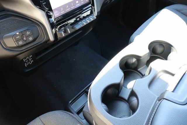 Used 2025 RAM 2500 Big Horn image 28