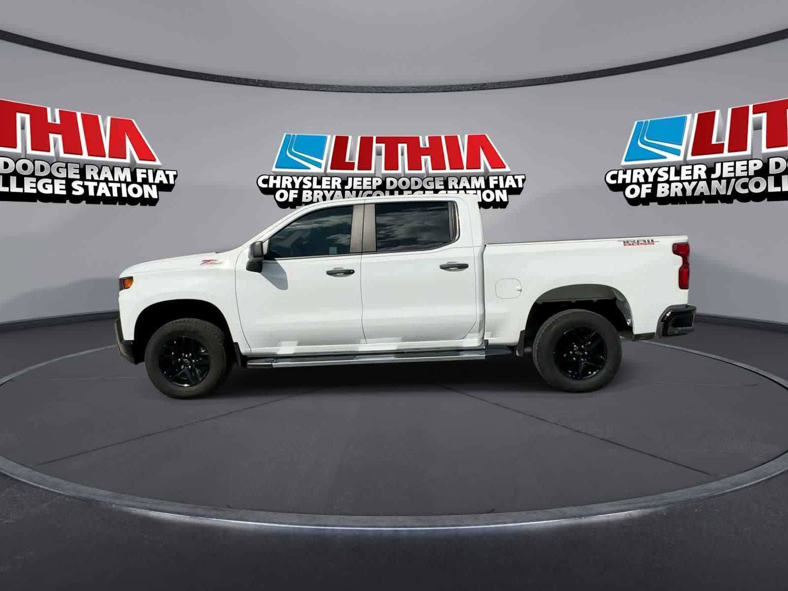 Used 2022 Chevrolet Silverado 1500 Custom Trail Boss AWD/4WD image 5