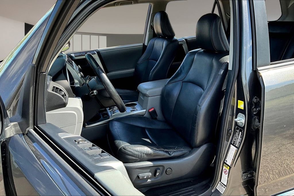 Used 2010 Toyota 4Runner SR5 image 26