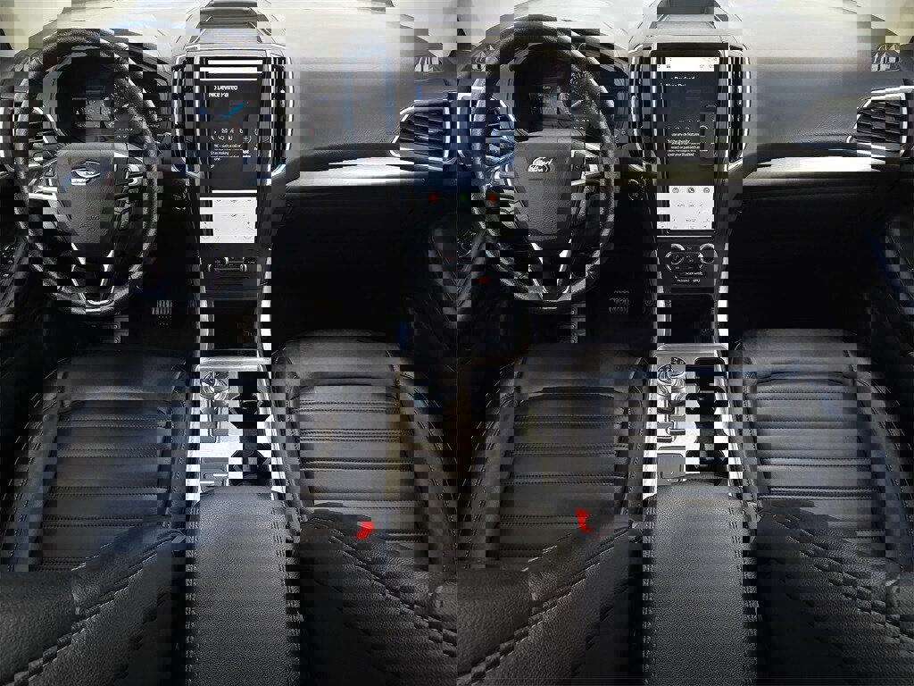 Used 2023 Ford Edge SEL image 9