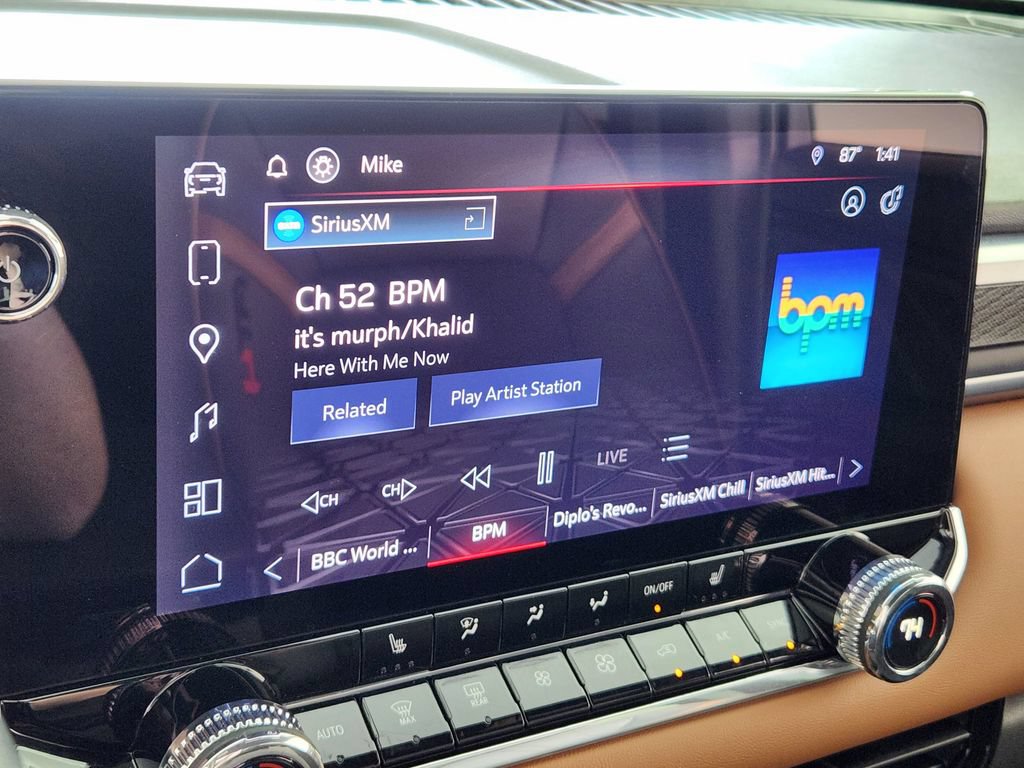 Used 2024 GMC Canyon AT4 w/ Technology Package AWD/4WD image 23