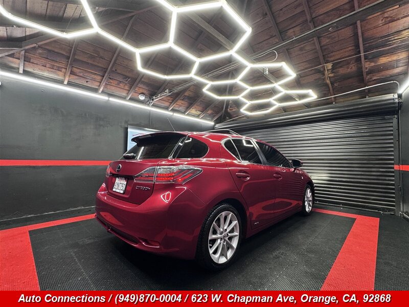 Used 2012 Lexus CT 200h Premium w/ Premium Audio Pkg (F Sport) FWD image 3