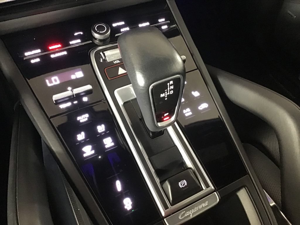 Certified 2020 Porsche Cayenne Turbo AWD/4WD image 37