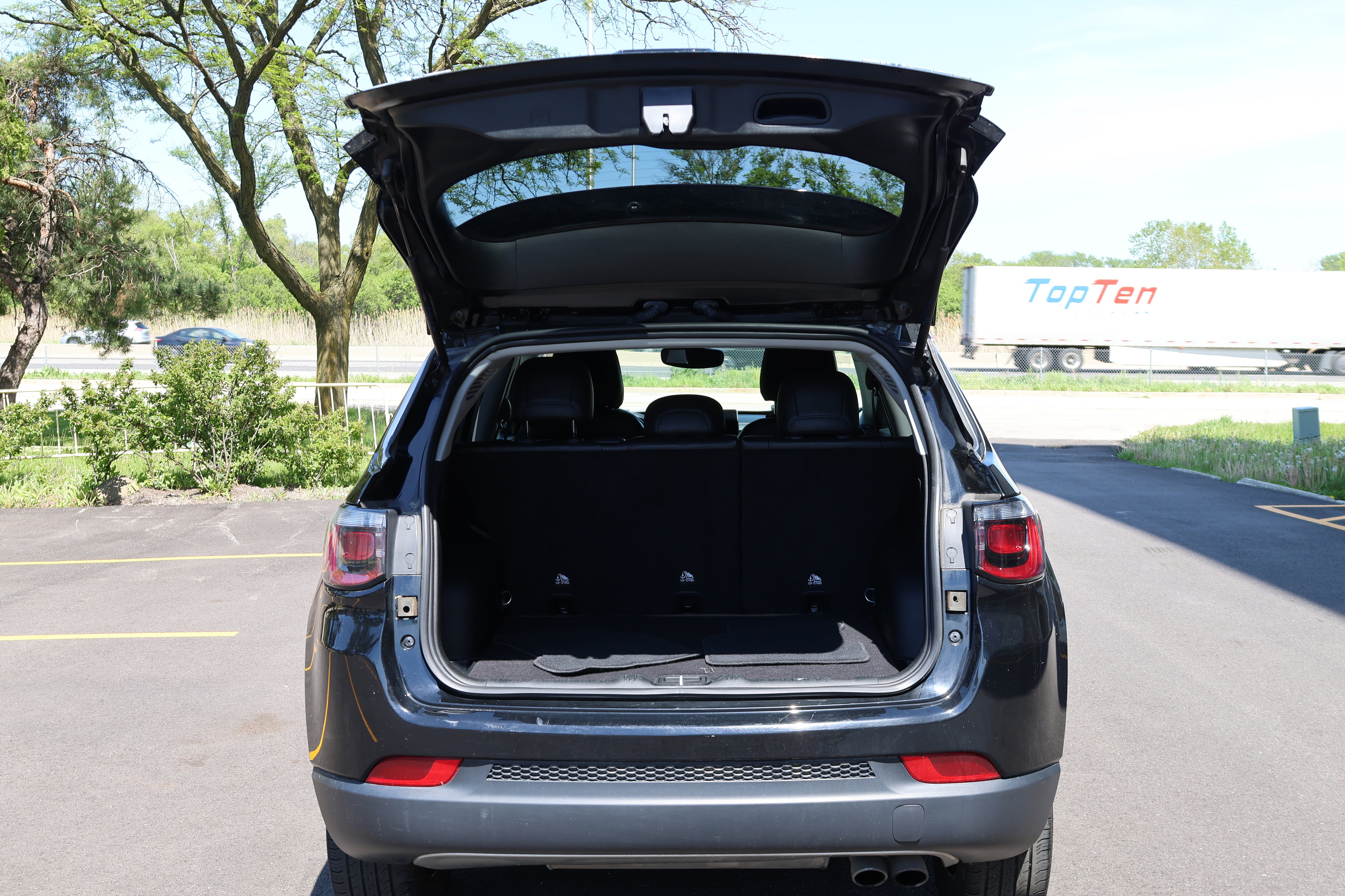 Used 2022 Jeep Compass Limited AWD/4WD image 5