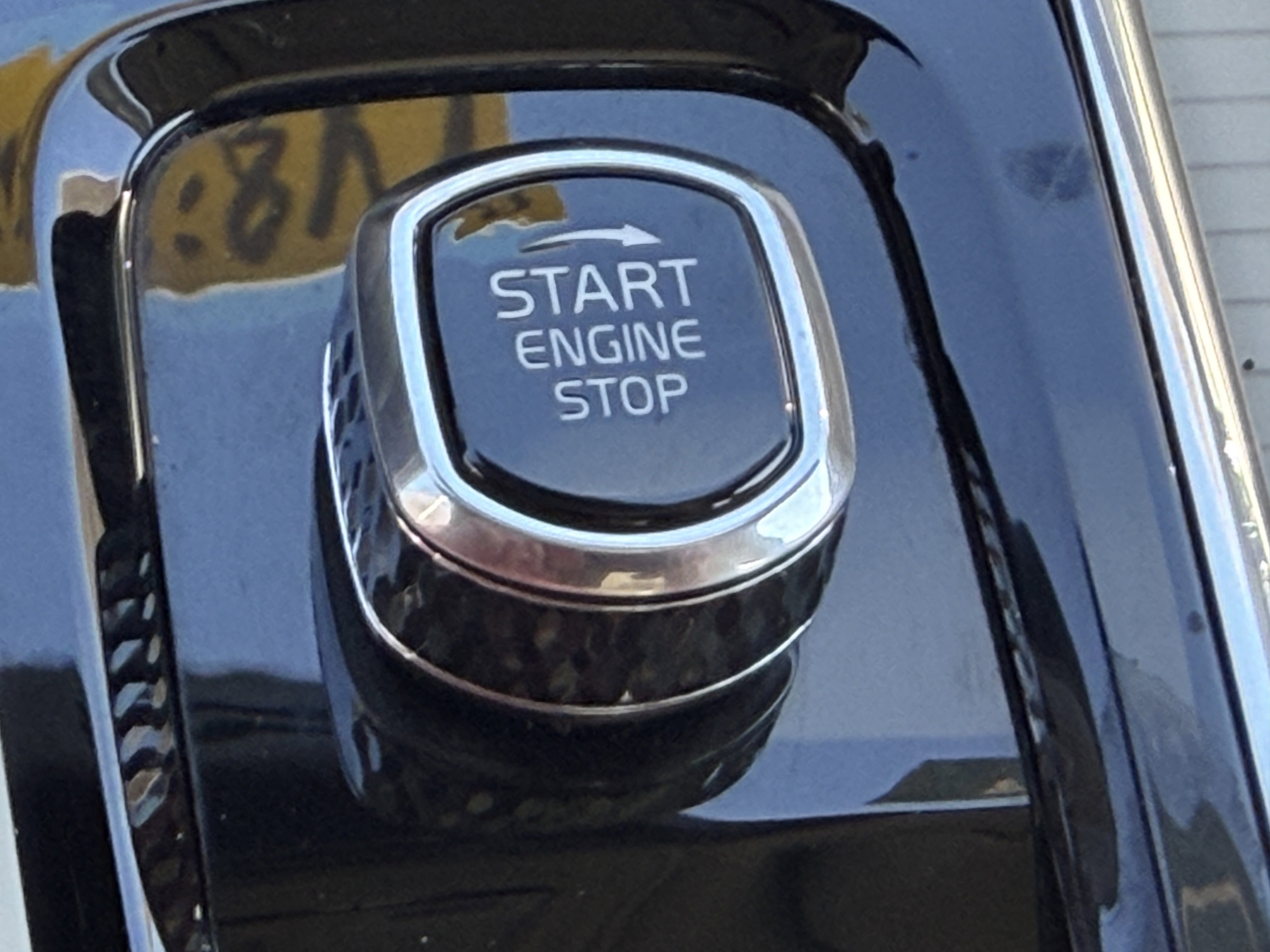 Certified 2025 Volvo S60 B5 Core image 24